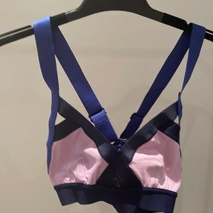 Aritzia community sports bra. Lightly worn, lilac and blue. Sz small